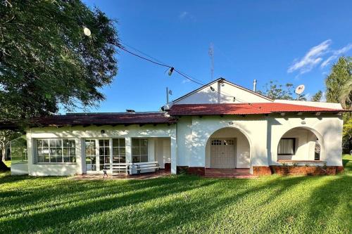Chalet zona Norte con salida al lago "Casa Lila"