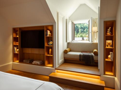 room detail thumbnail 0