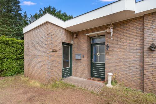  Ruim vakantiehuis dichtbij bos en heide in Putten