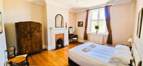 North Wing - Middleton Hall Estate in เดทแชนท์