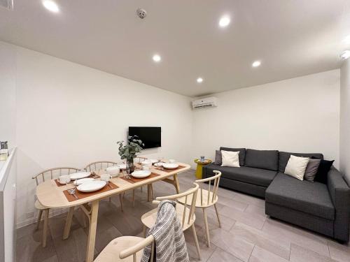 bHOTEL Nikke - Apt for 10Ppl Ideal for Big Group in City Center