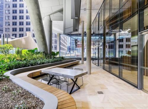 Stylish 2 Bed in Central CBD with Pool Gym and Sauna - image 13