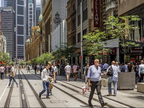 Stylish 2 Bed in Central CBD with Pool Gym and Sauna - image 6