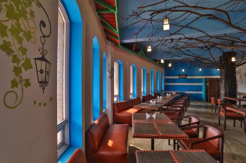 Devi Enterprises - Hotel Khems, Ooty (photo 9)