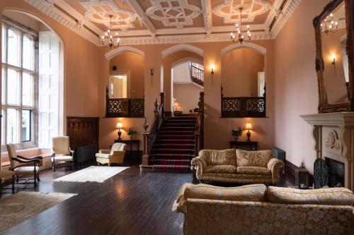 Middleton Hall -Middleton Estate in เดทแชนท์