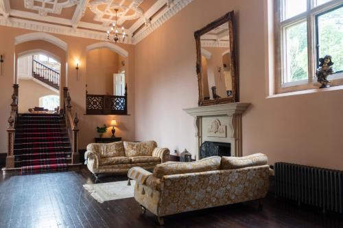 Middleton Hall -Middleton Estate in เดทแชนท์