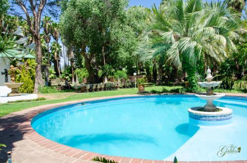 Three Gables Guesthouse – Upington, NM