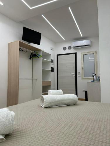 Double Room image 9