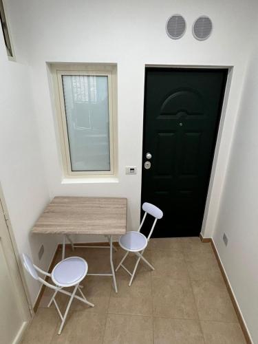 Double Room image 10