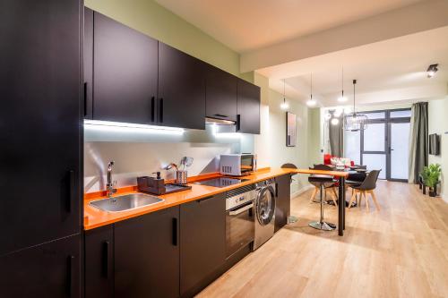 Apartamento B Cube by Mimood Aparthotels 4