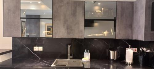 Luxury Apartment 407 East with Pool Gulberg Lahore - image 11