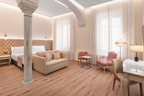 Junior Suite image 2