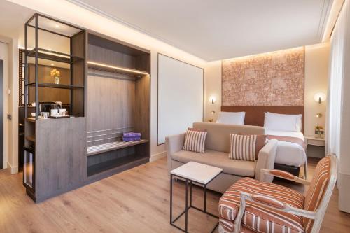 Eurostars Sevilla Boutique - Tap to explore photos