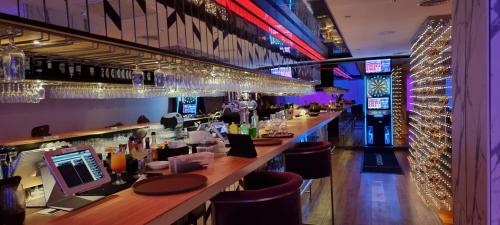 Star KLCC Twin Tower Suite 2-3pax by Ding - image 5