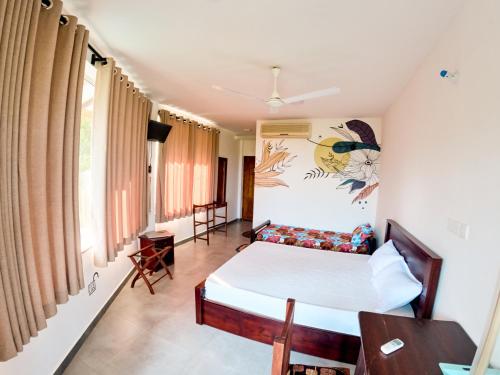 1 king bed, 1 twin bed