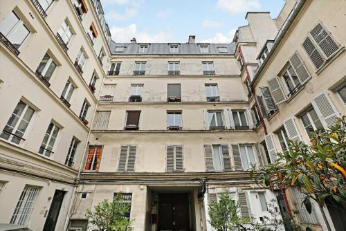 Intimate studio – 2P – Arts et Métiers/République - image 4