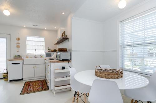 Stella Mia Upper by Bryant Real Estate in Wrightsville Beach