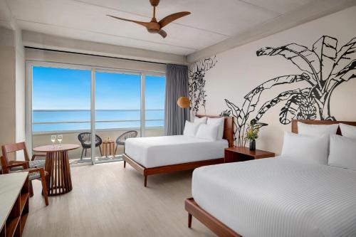 2 double beds