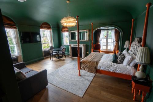 room detail thumbnail 0