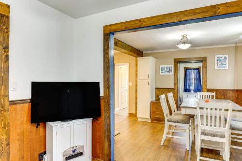 Charming Family Home Walk to Downtown Bellefonte! in Bellefonte, USA