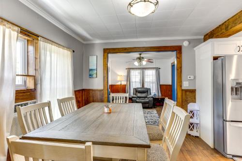 Charming Family Home Walk to Downtown Bellefonte! in Bellefonte, USA