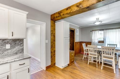 Charming Family Home Walk to Downtown Bellefonte! in Bellefonte, USA