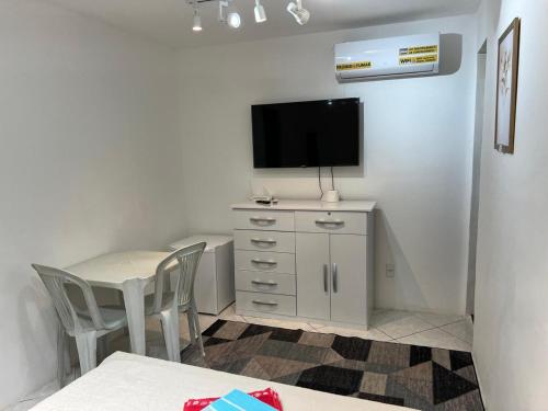 Suite 1, Casa Amarela, Segundo Andar, Nova Iguaçu (Foto 9)