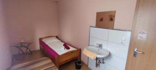 1 twin bed