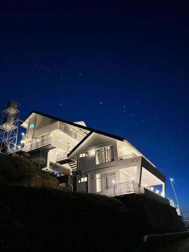 Castra villas - Pool Villa in Parunthumpara in Pambanar