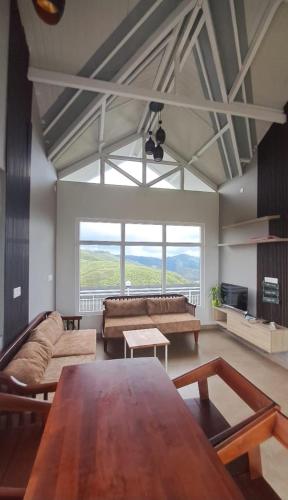 Castra villas - Pool Villa in Parunthumpara in Pambanar