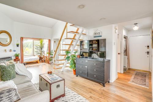 Huntington Beach Condo, Walk to Harbour and Beaches! in Huntington Beach, USA