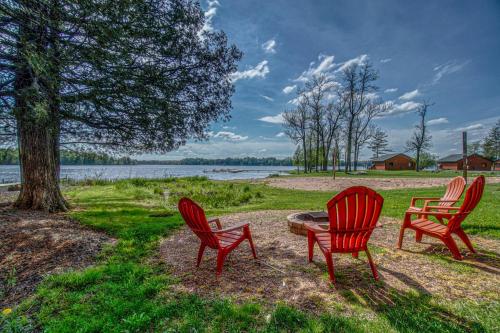 Lena's Northern Pines Resort - image 2