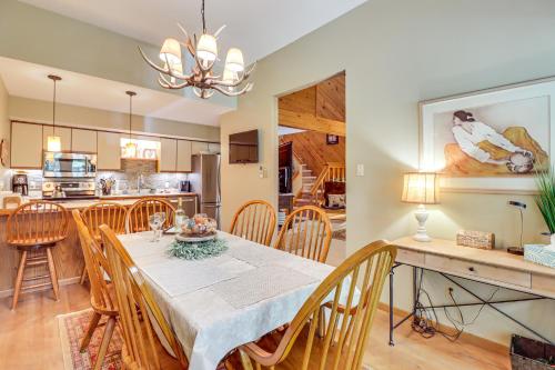 Lake Harmony Townhome - 1 Mi Big Boulder Ski Area! - image 9