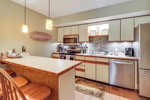 Lake Harmony Townhome - 1 Mi Big Boulder Ski Area! - image 13