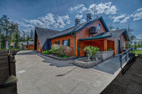 Lena's Northern Pines Resort - 레스토랑