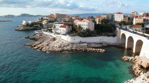 Marseille bord de mer near Îles du Frioul