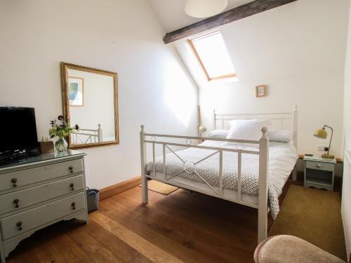Foxholes Barn - image 12