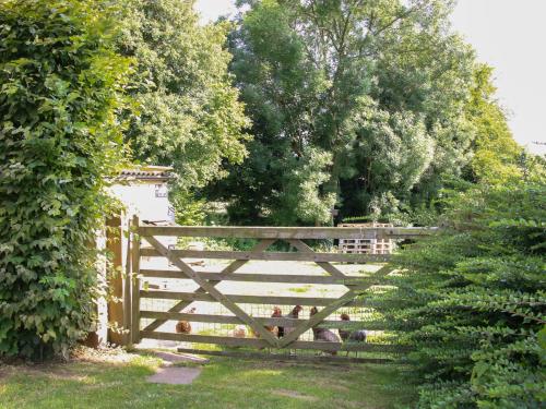 Foxholes Barn - main image