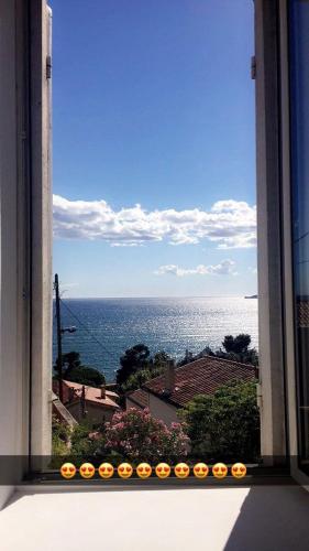 La LUNA - VILLA D'ARCHITECTE B&B VUE MER ET JACUZZI – Marseille, NY