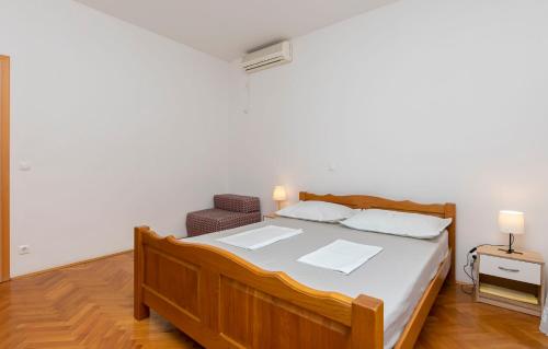 Apartment image 10