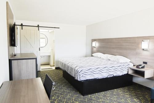 King Room - Non-Smoking