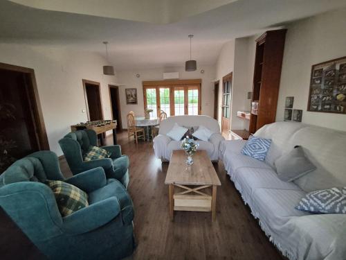 Közös társalgó / TV, Casa Rural Los Pinillos in Mahora