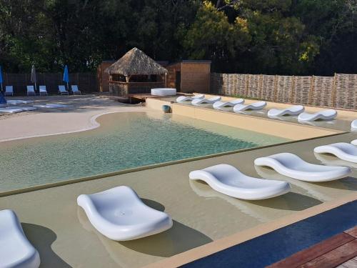 Swimming pool, Blue dream Hamaca in Grand-Bourg