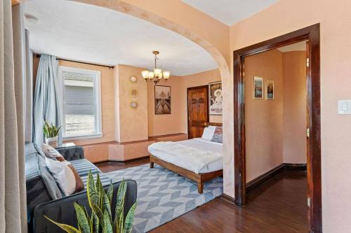 5BD 4BA Victorian House by Hard Rock Boardwalk in Atlantic City, USA