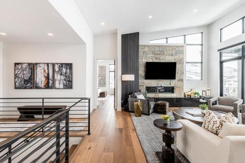 Brand new with Amazing Views - Near Jordanelle Reservoir and Deer Valley Mayflower in Heber City, USA