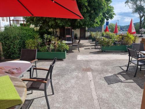 花園, Gasthof Weidenauer- Gabi's Café (Gasthof Weidenauer- Gabi's Cafe) in 多瑙河畔埃默斯多夫