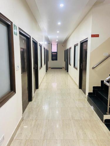 Hotel kb Square Near Chandigarh Railway Station – Chandigarh, PA