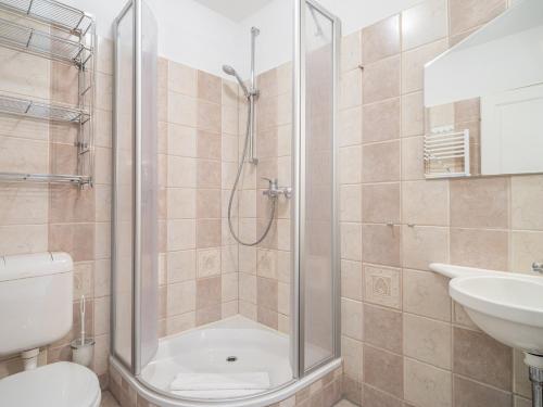 Holiday Home image 8