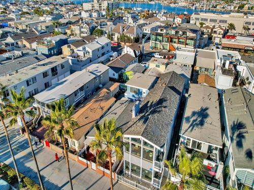 506 E Oceanfront B in Newport Beach, USA