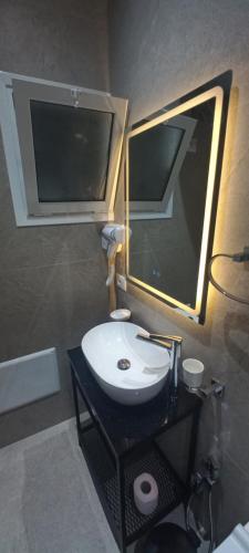 Double Room with Private Bathroom image 10